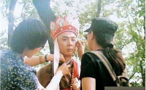 86版西游记拍摄全过程,幕后的故事你知道吗?看完没有不哭的!向经典致敬!-八彩历史